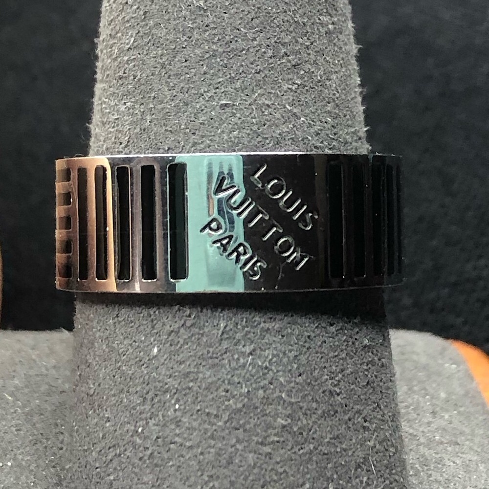 LOUIS VUITTON LV Damier Silver & Black Damier Ring Size 10 (L, 22) NWOT - Picture 9 of 11